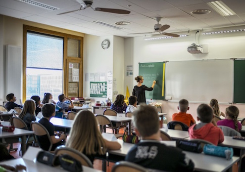 elementary classroom students
